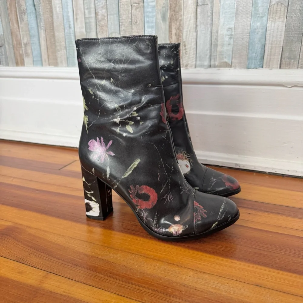 Matisse 6 Leather Floral Graffiti Posey Ankle Boot Bootie‎ Heeled Black Nastygal